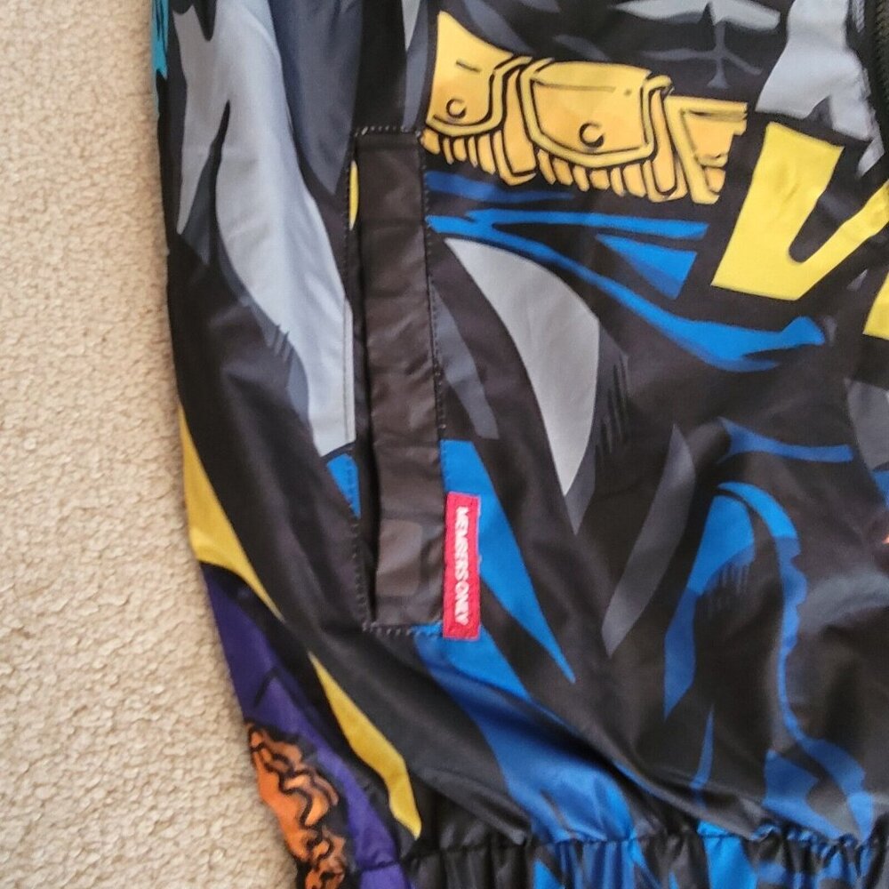 Members Only Batman Men's Windbreaker Sz S Hooded Jacket Graphic Full-Zip NWT - Picture 6 of 16